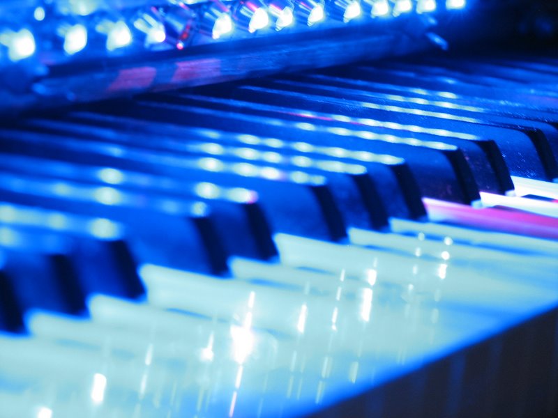 Lighted Piano |